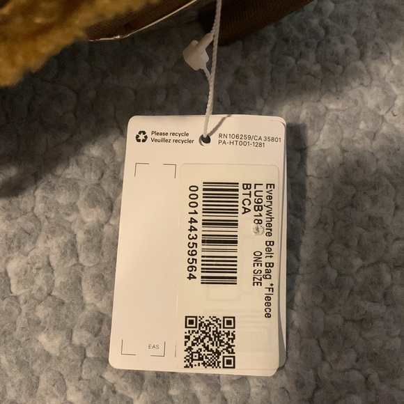 Lululemon NEW WITH TAG Everywhere Belt Bag Brown Fleece (Unisex) 1L - Picture 9 of 9